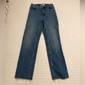 Abercrombie Curvy Ankle Straight Ultra High Rise size 26/2